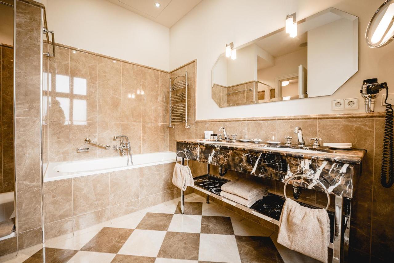 Residenz Weingut Schloss Reinhartshausen Bed & Breakfast Eltville am Rhein Eksteriør bilde